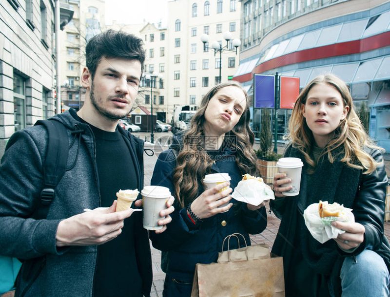 把一件事做到极致，远胜于把一万件事做得平庸。深耕自己，才是破圈成长的根本。-王叔叔强势文化信息传播平台