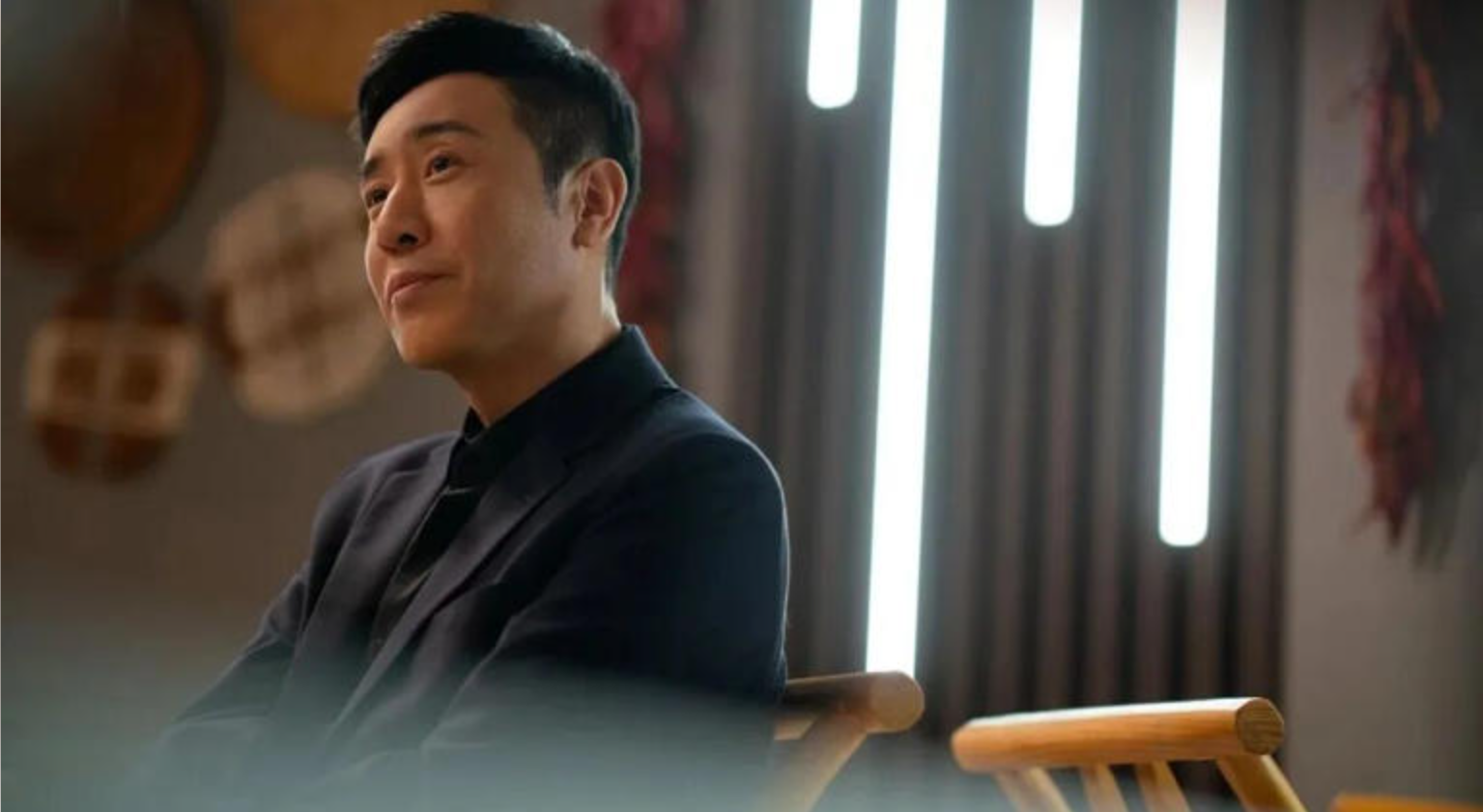 急于表明立场的人，本质上是渴望被认可，却忘了 “不轻易站队” 才是成年人最稳妥的生存智慧。