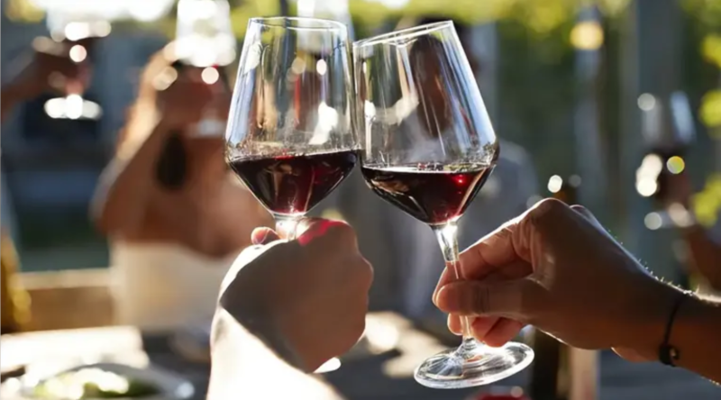 人到中年，不是人生的下坡路，而是意识觉醒的黄金时机。-王叔叔个人品牌微创业运营中心